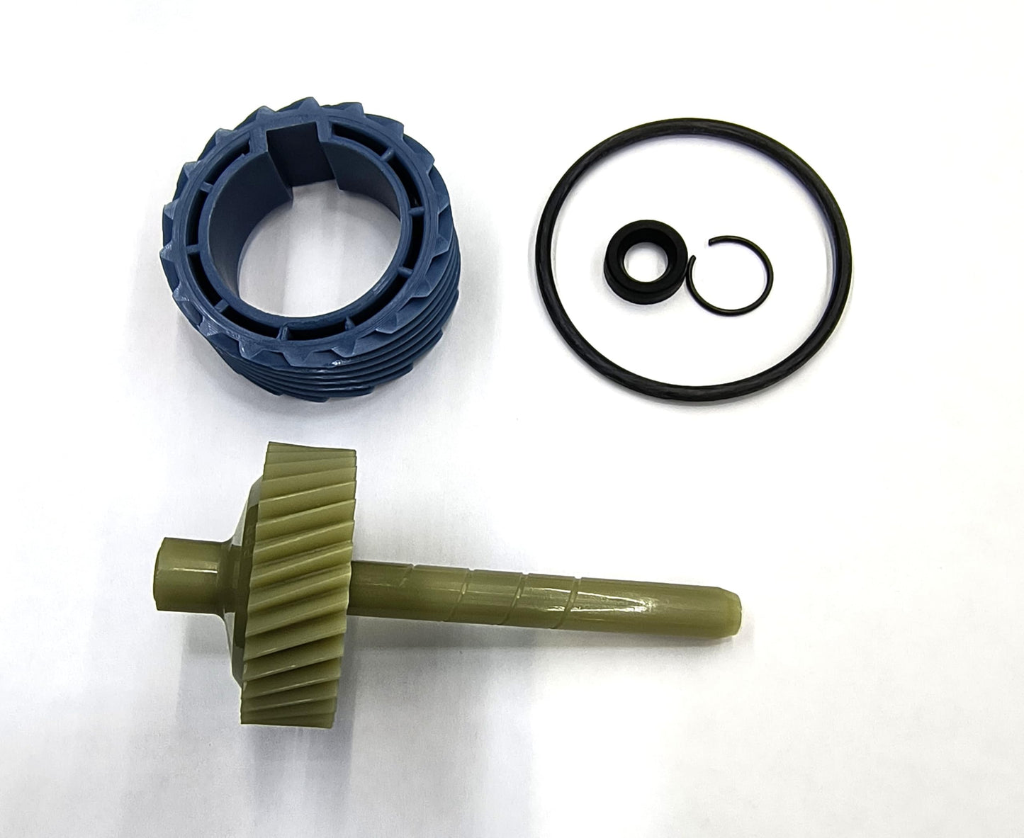 La Speedometer Gear 1359270 36 Tooth Speedometer Driven Gear and 8640518 18 Tooth Drive Gear Plus o-Ring, stem Seal and Seal Retainer.