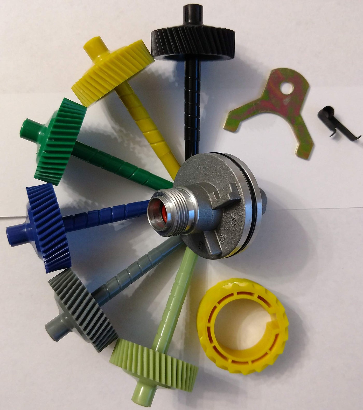 LA Speedometer Gear 700r4 and BOP TH350 retainer, clip, 40-45 tooth driven gears, 19 tooth drive gear, and 2" housing