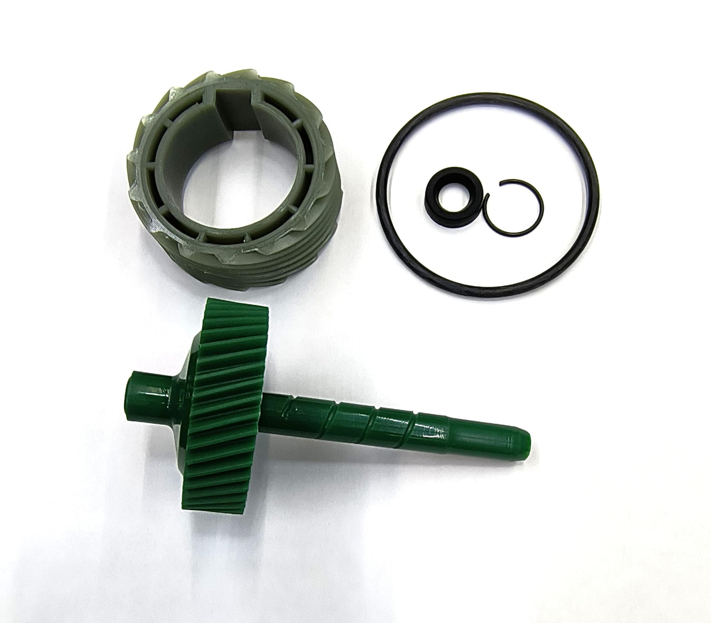 La Speedometer Gear 1362049 42 Tooth Speedometer Driven Gear and 8642620 15 Tooth Drive Gear Plus o-Ring, stem Seal and Seal Retainer.