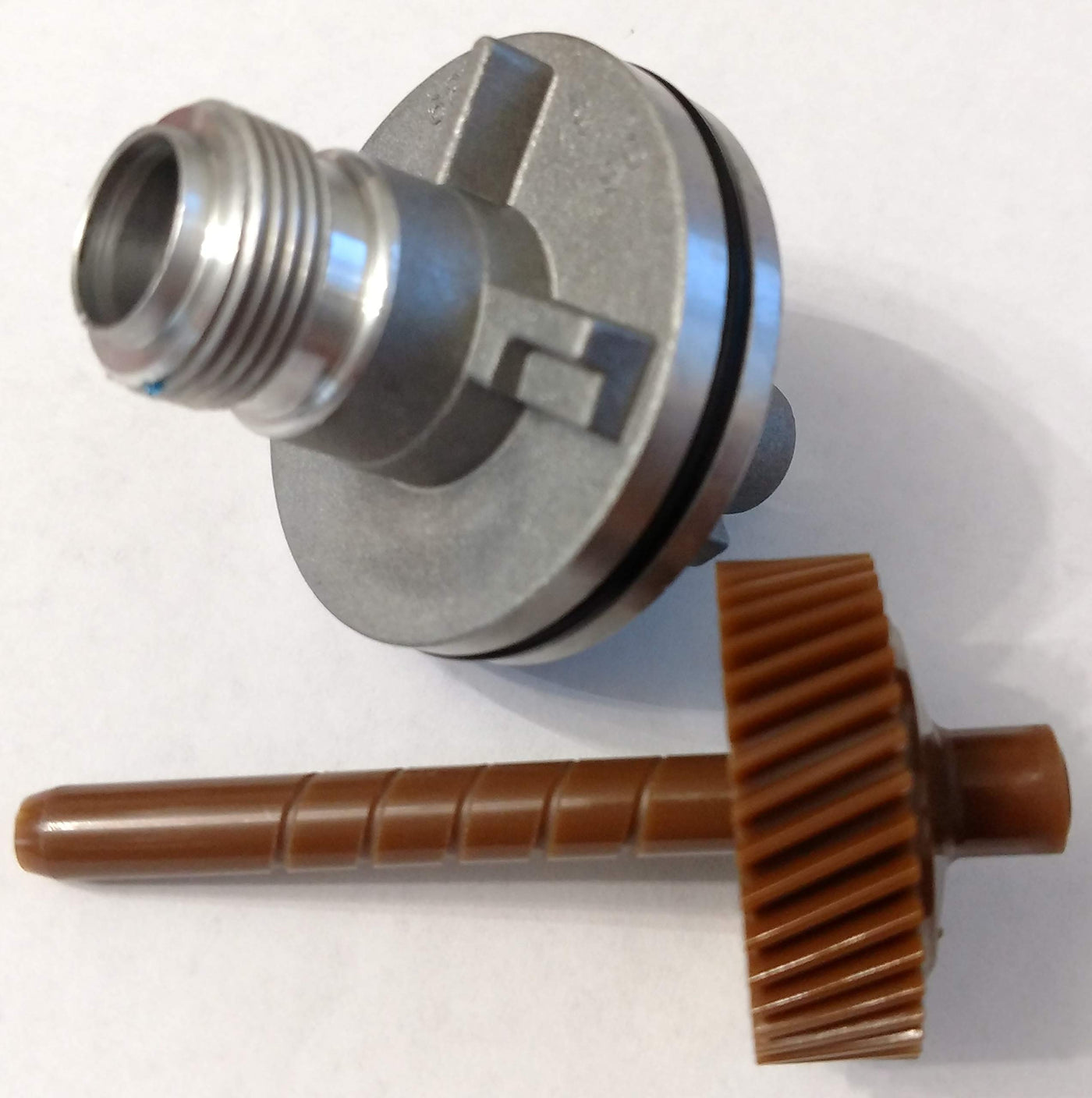 LA Speedometer Gear 700r4 and BOP TH350 39 tooth gear and 2" housing