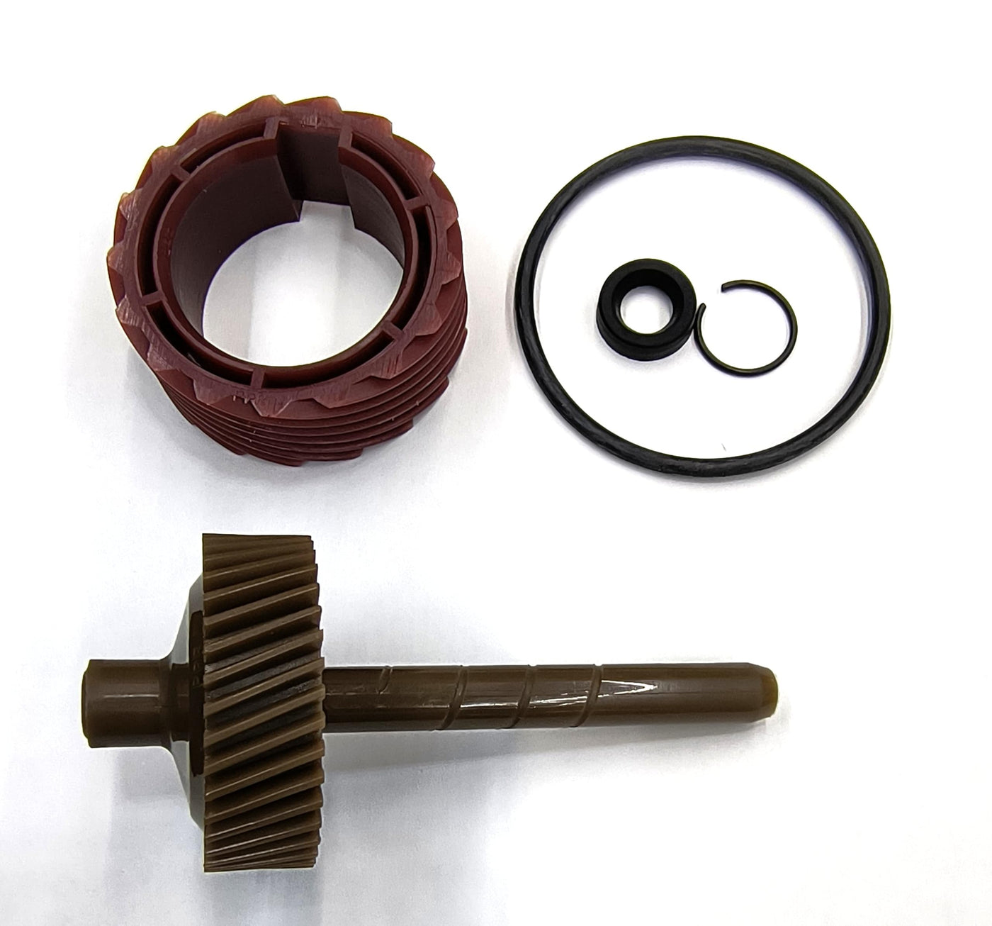 La Speedometer Gear 1359273 39 Tooth Speedometer Driven Gear and 8640517 17 Tooth Drive Gear Plus o-Ring, stem Seal and Seal Retainer.