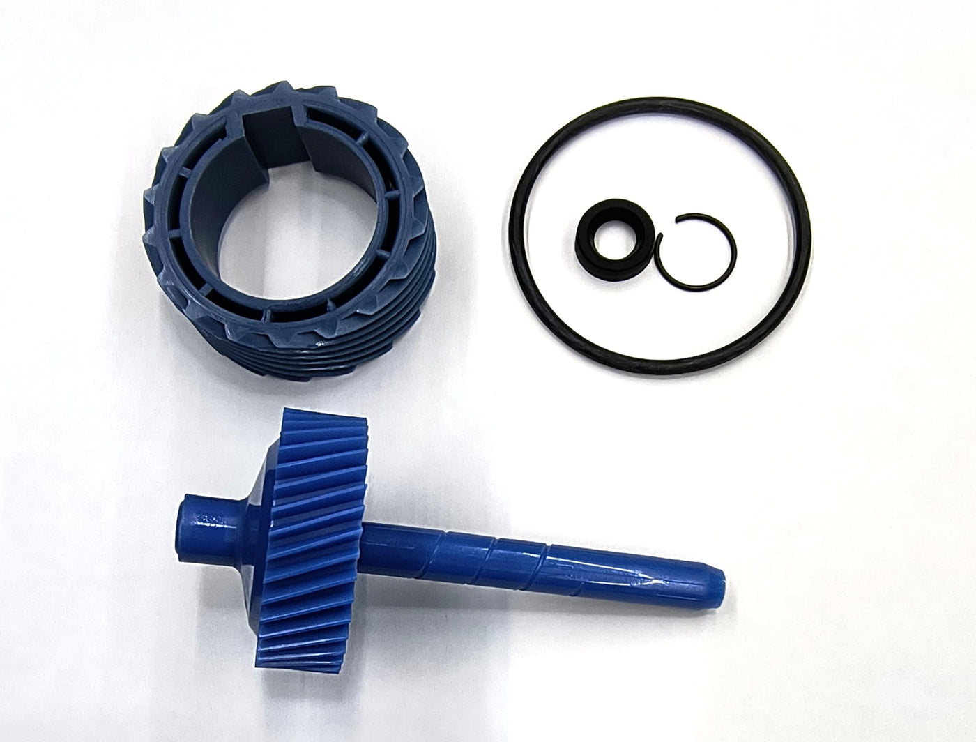 La Speedometer Gear 1359272 38 Tooth Speedometer Driven Gear and 8640518 18 Tooth Drive Gear Plus o-Ring, stem Seal and Seal Retainer.