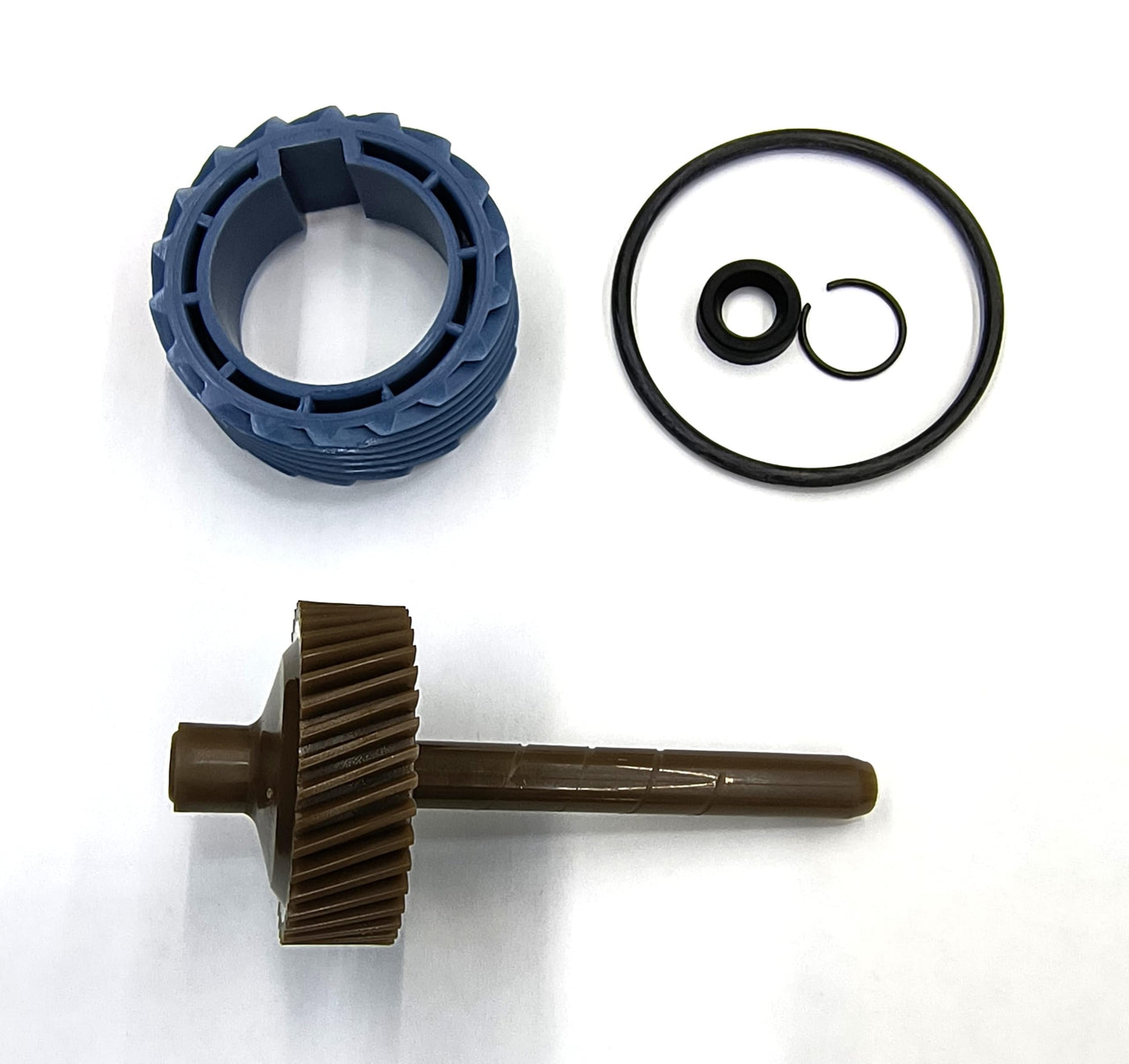 La Speedometer Gear 1359273 39 Tooth Speedometer Driven Gear and 8640518 18 Tooth Drive Gear Plus o-Ring, stem Seal and Seal Retainer.